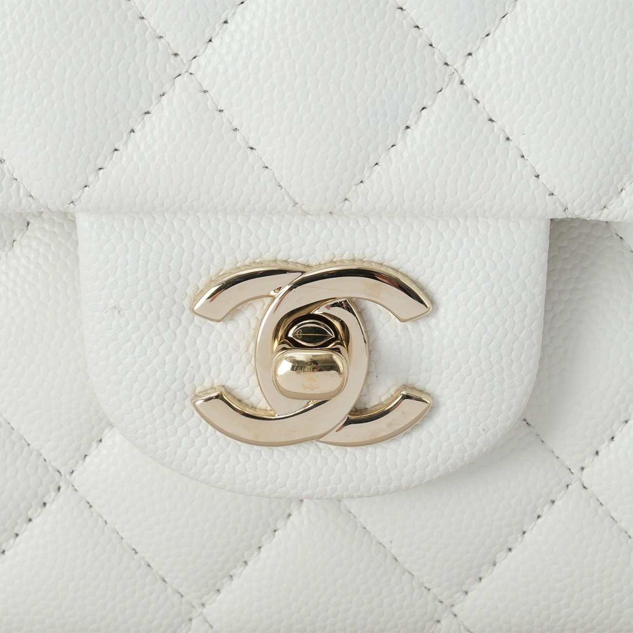 CHANEL(USED)샤넬 캐비어 클래식 미듐 플랩백