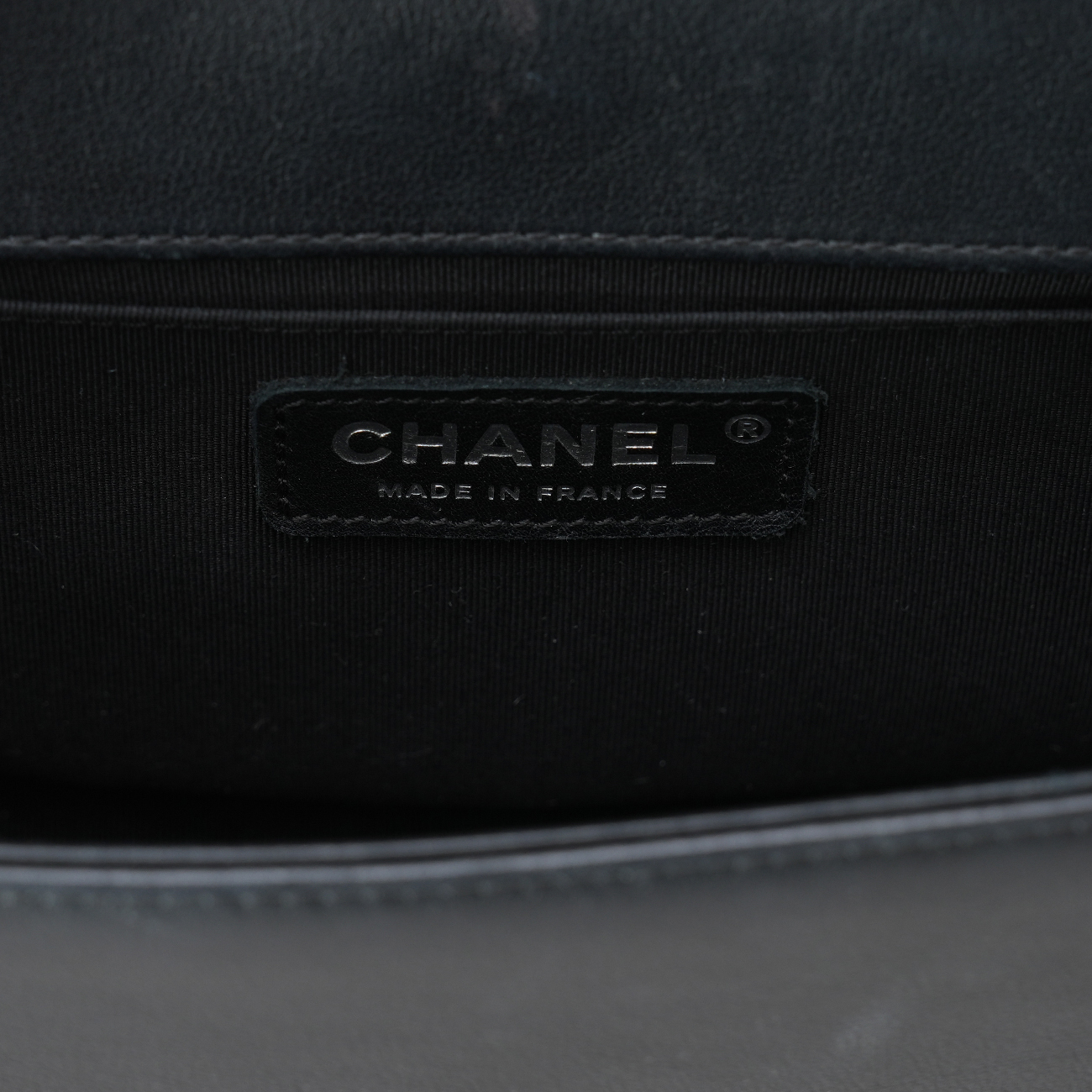 CHANEL(USED)샤넬 보이샤넬 쉐브론 미듐 플랩백