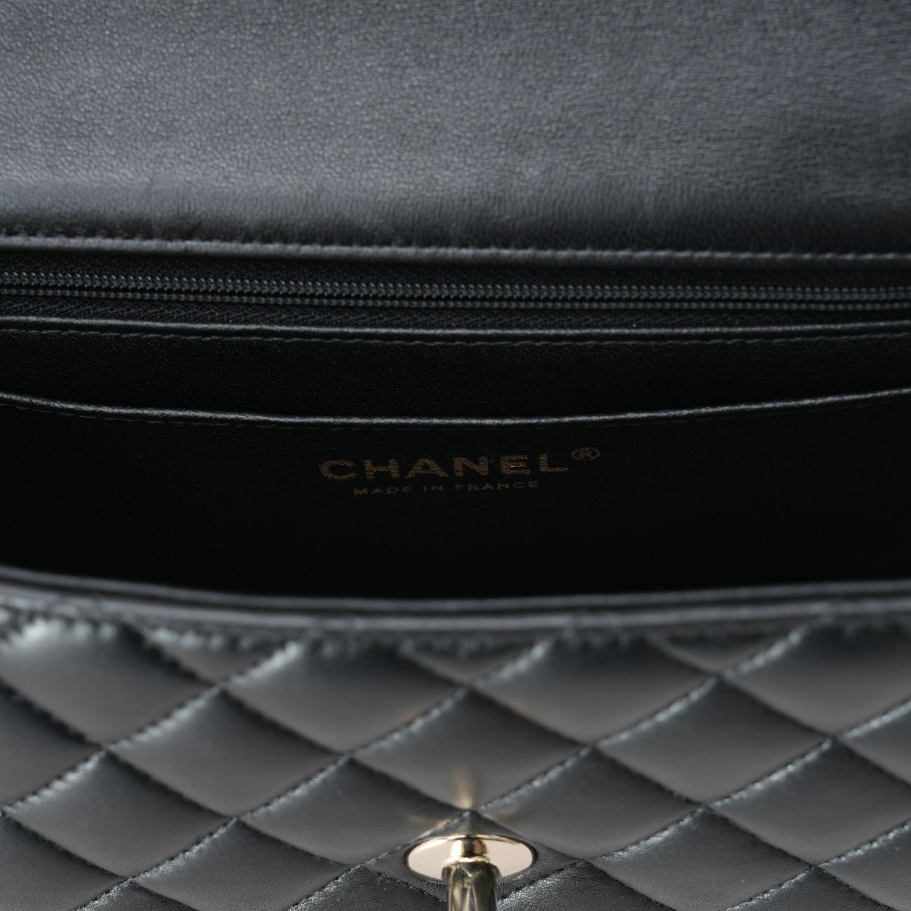 CHANEL(USED)샤넬 클래식 뉴미니 탑핸들