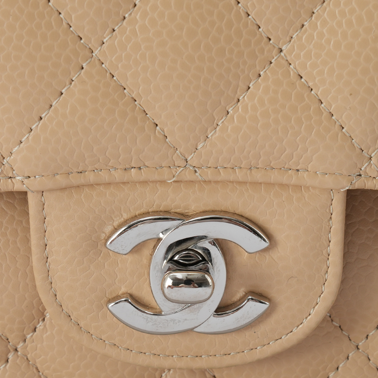 CHANEL(USED)샤넬 캐비어 클래식 미듐 플랩백