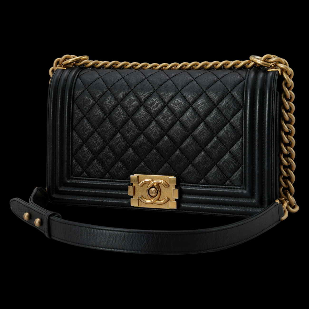 CHANEL(USED)샤넬 캐비어 보이백 미듐 플랩백