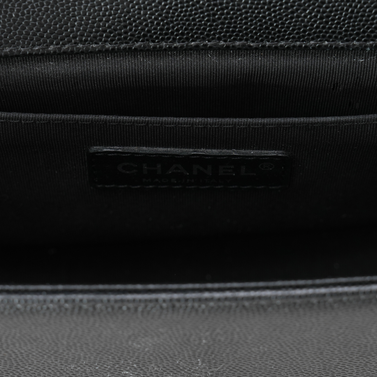 CHANEL(USED)샤넬 캐비어 보이샤넬 미듐 플랩백