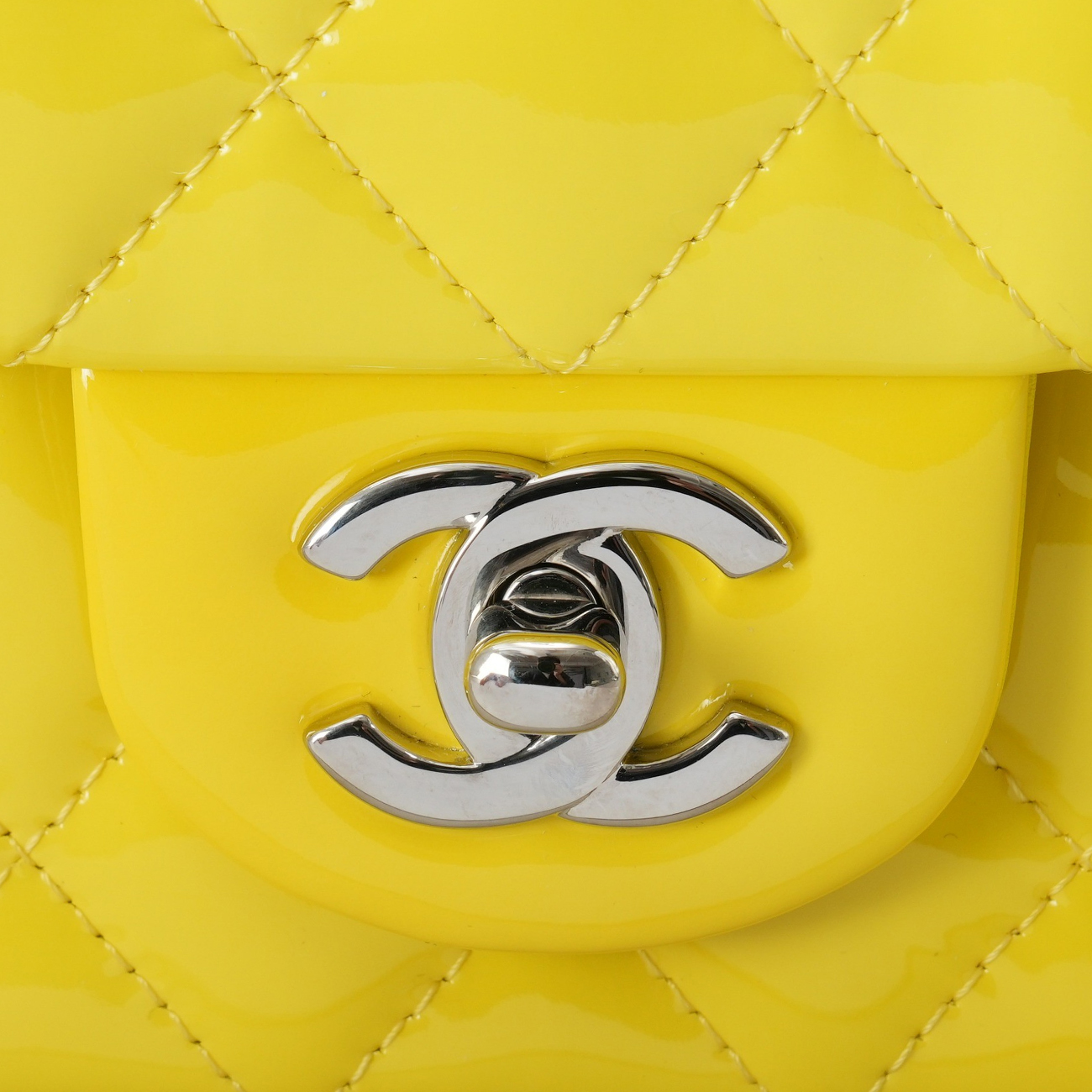 CHANEL(USED)샤넬 클래식 페이던트 뉴미니 크로스백