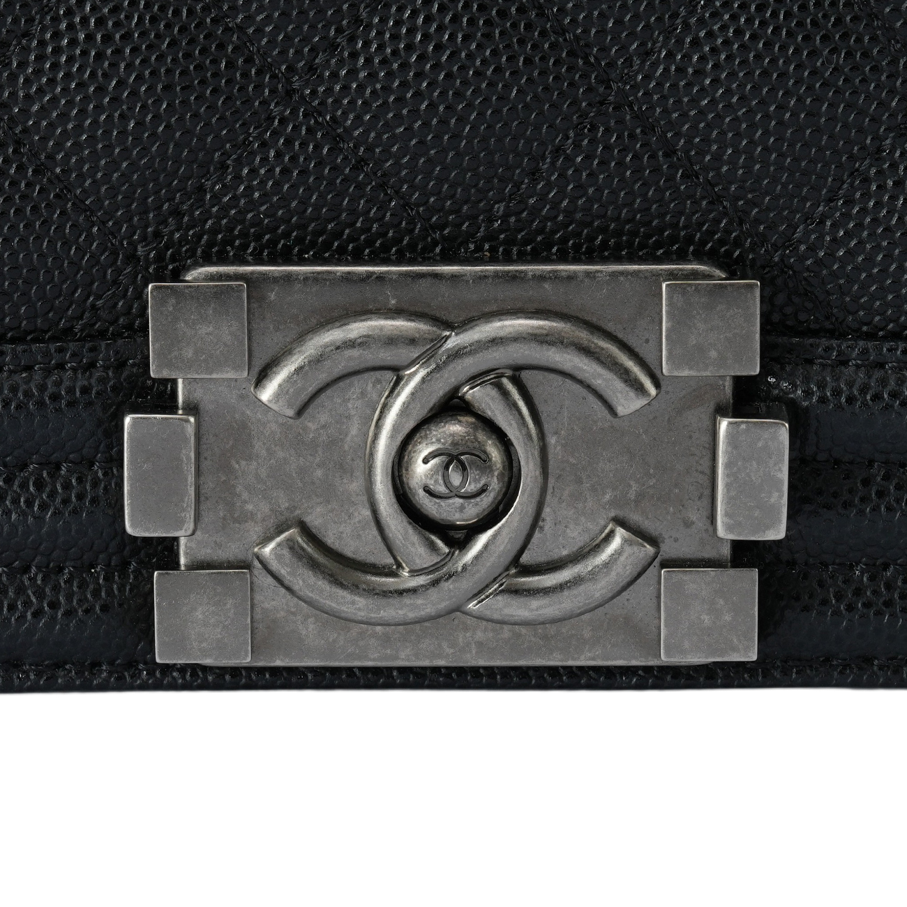 CHANEL(USED)샤넬 캐비어 보이샤넬 미듐 플랩백