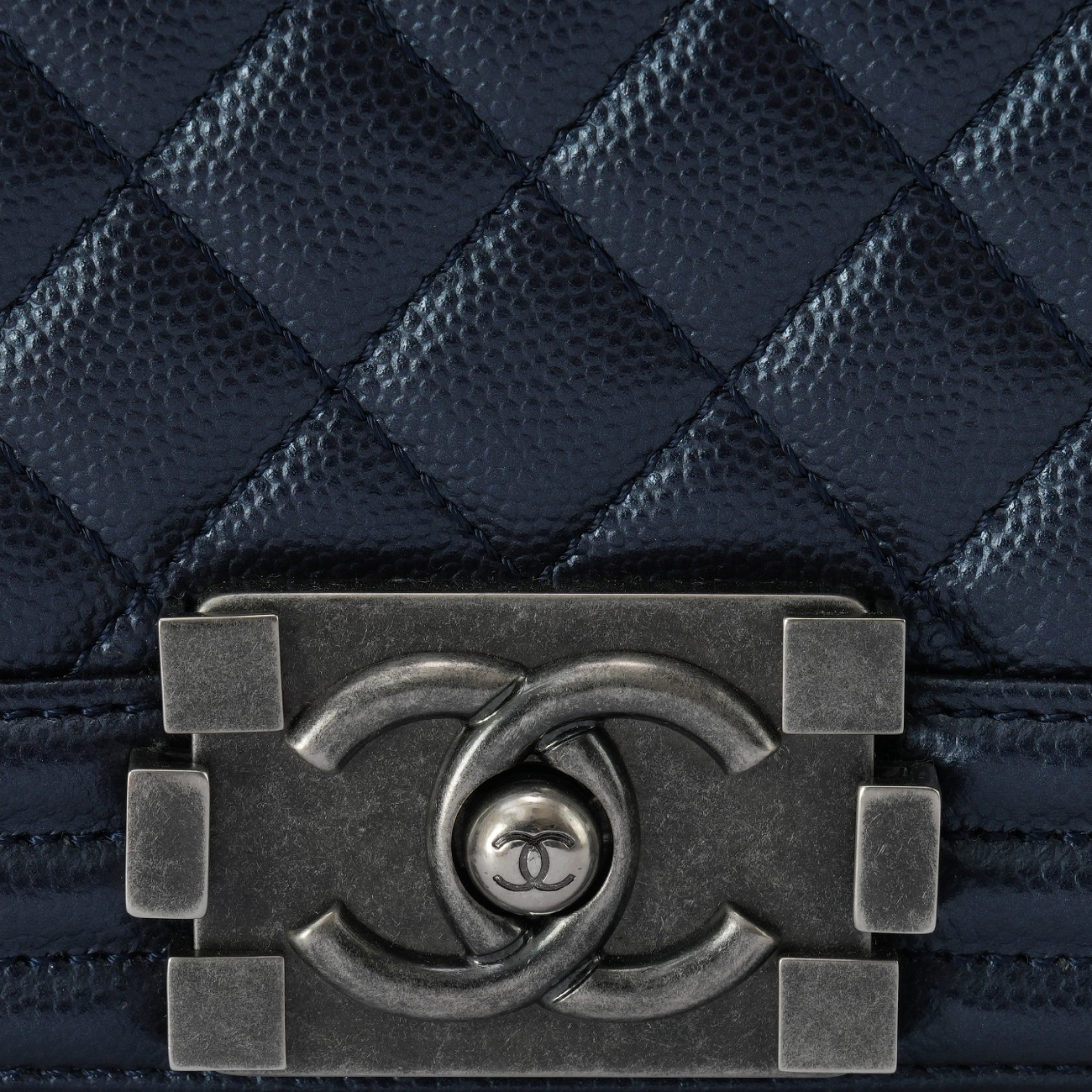 CHANEL(USED)샤넬 캐비어 보이샤넬 미듐 플랩백