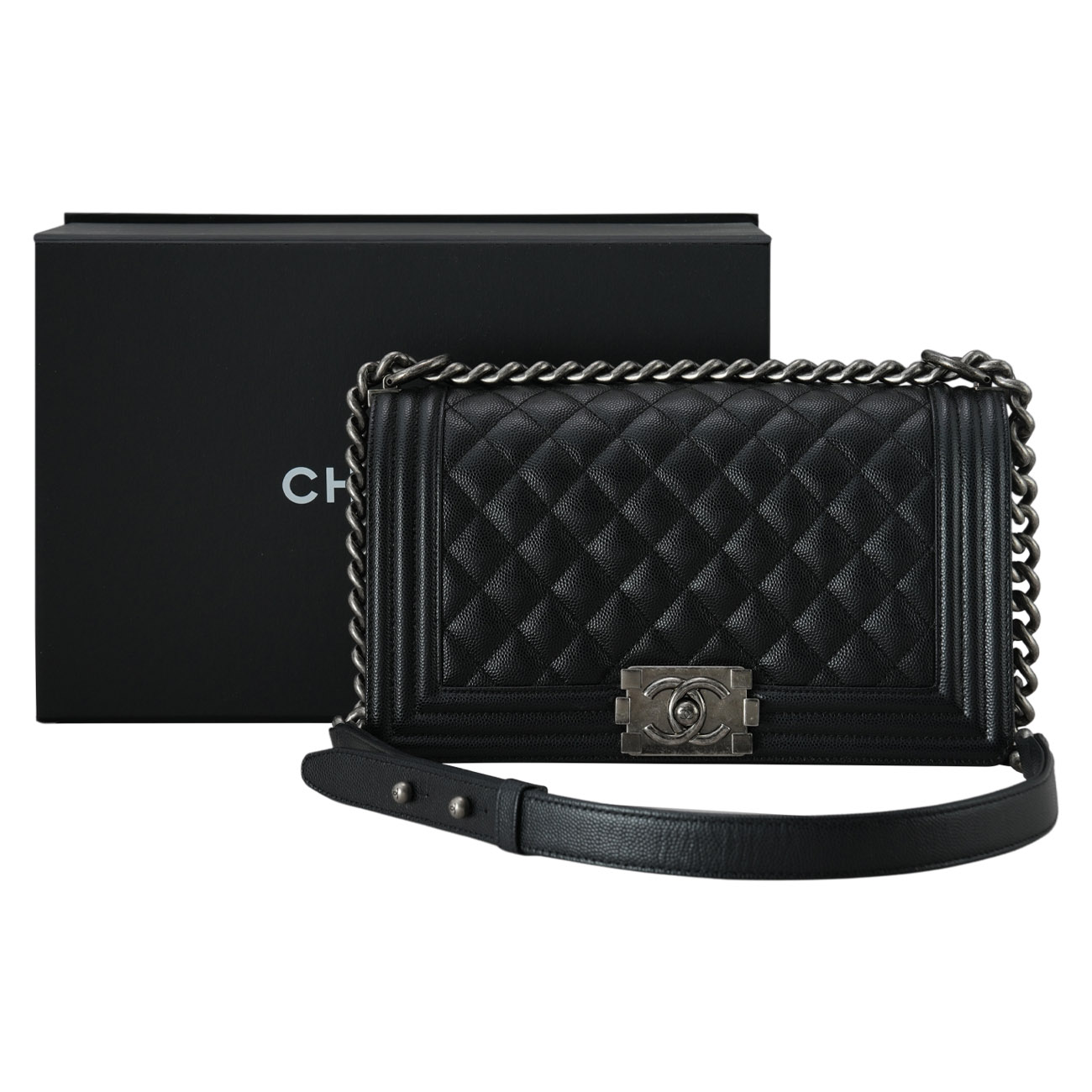 CHANEL(USED)샤넬 A67086 캐비어 보이샤넬 미듐 플랩백