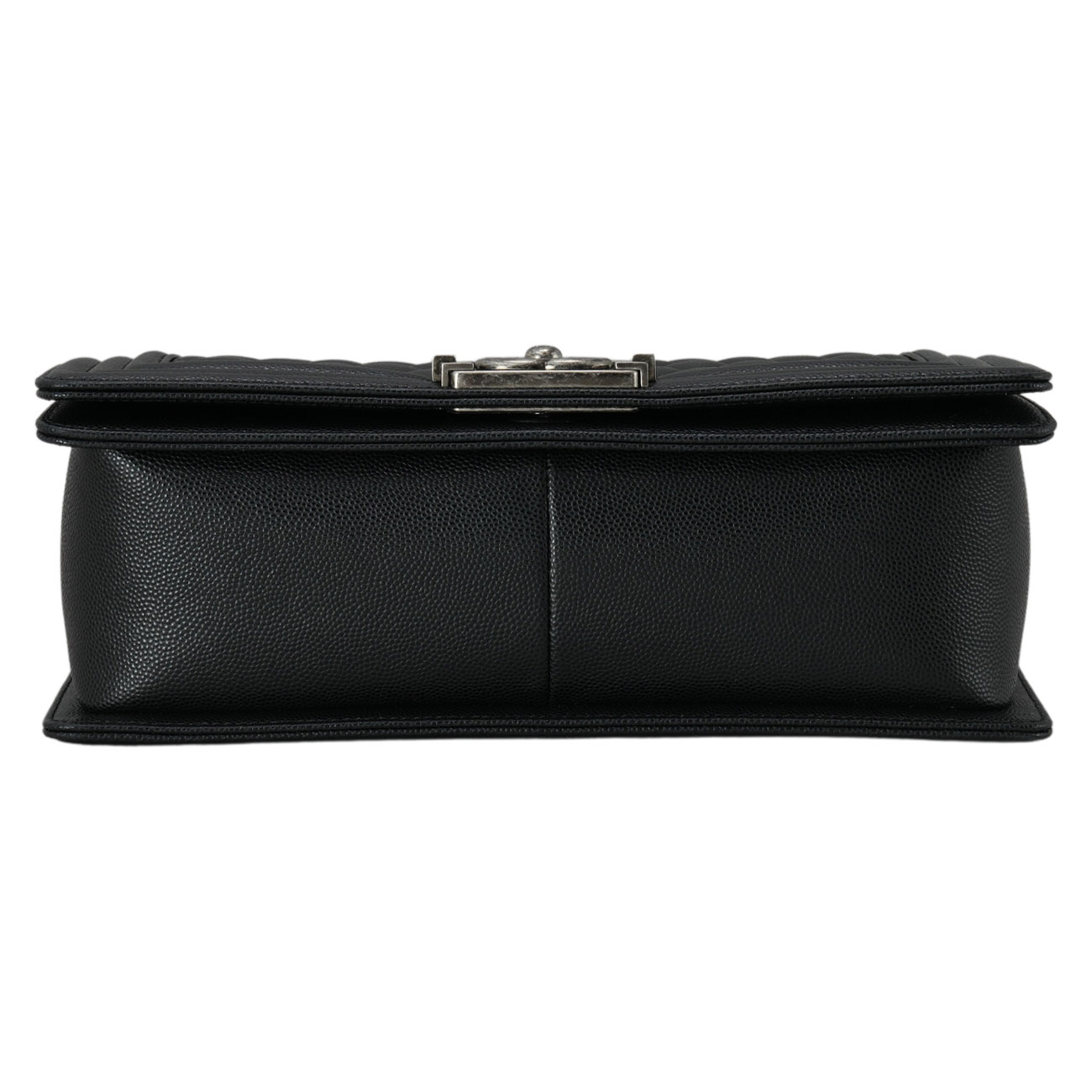 CHANEL(USED)샤넬 A67086 캐비어 보이샤넬 미듐 플랩백