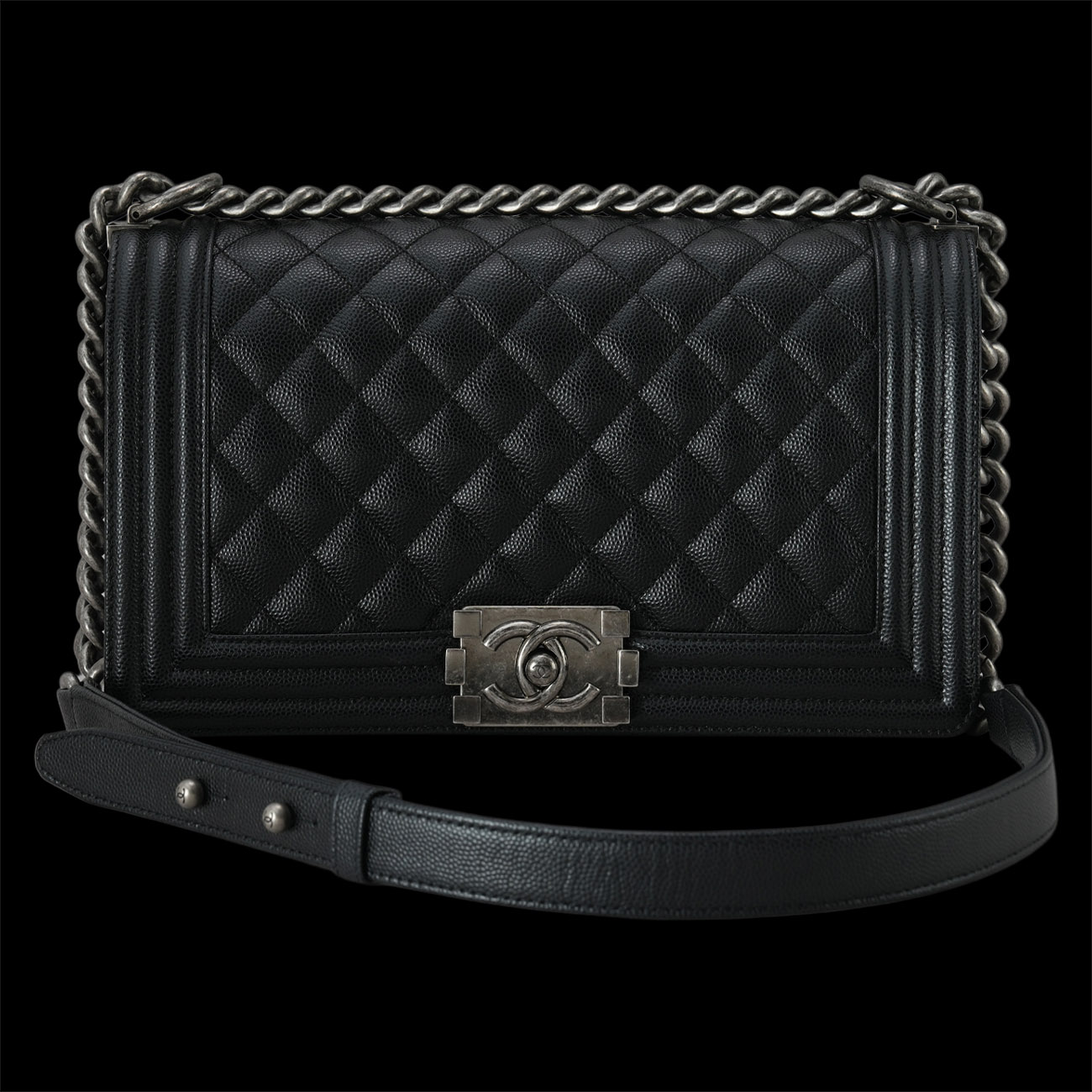 CHANEL(USED)샤넬 A67086 캐비어 보이샤넬 미듐 플랩백