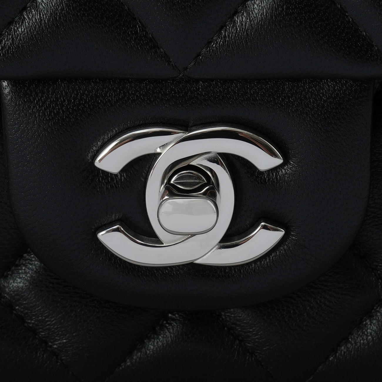 CHANEL(USED)샤넬 클래식 뉴미니 크로스백