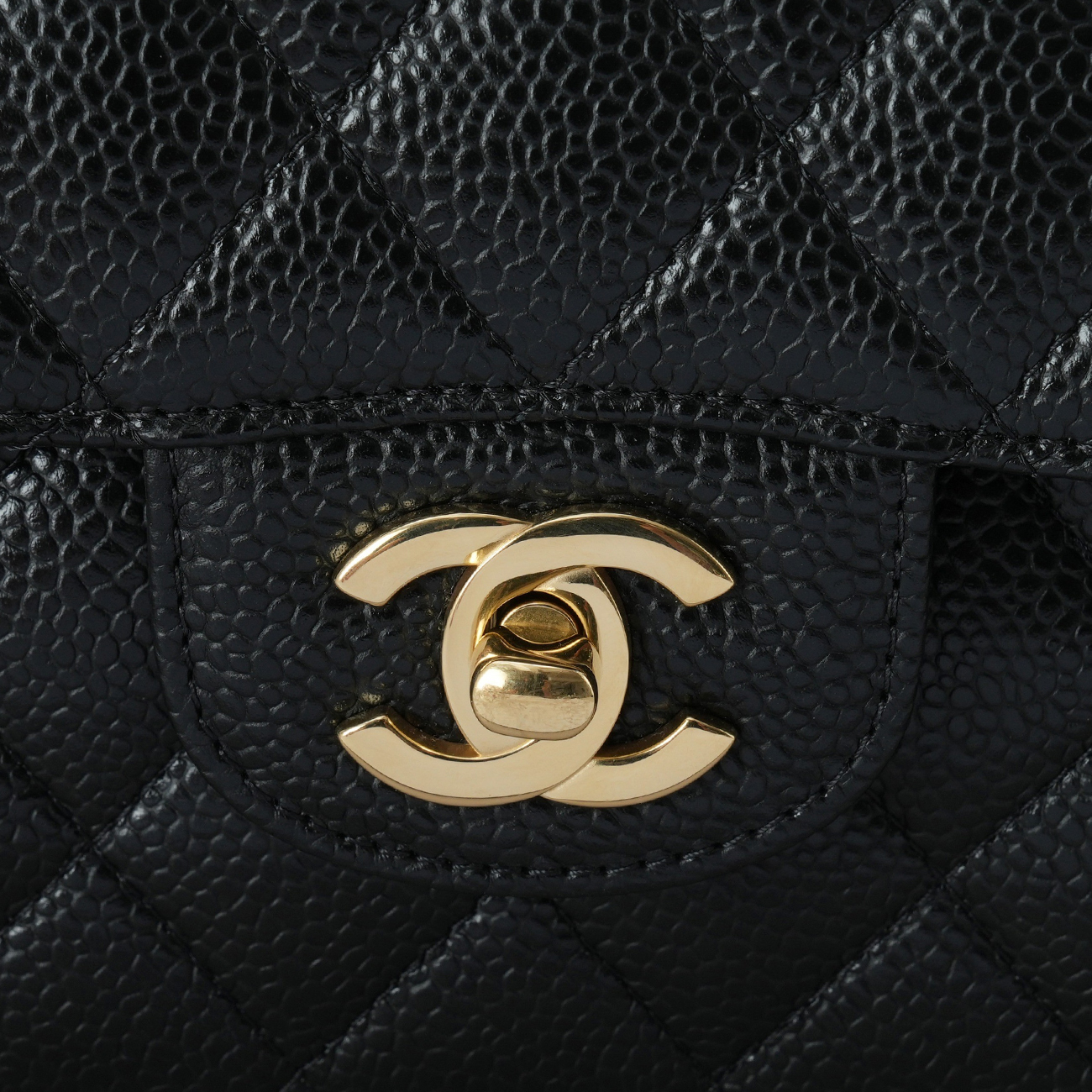 CHANEL(USED)샤넬 캐비어 클래식 미듐 플랩백