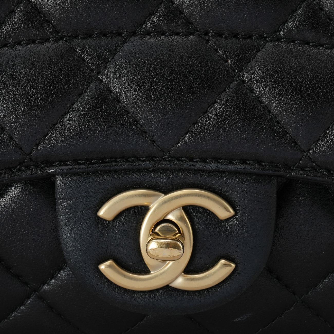 CHANEL(USED)샤넬 시즌 체인 플랩백