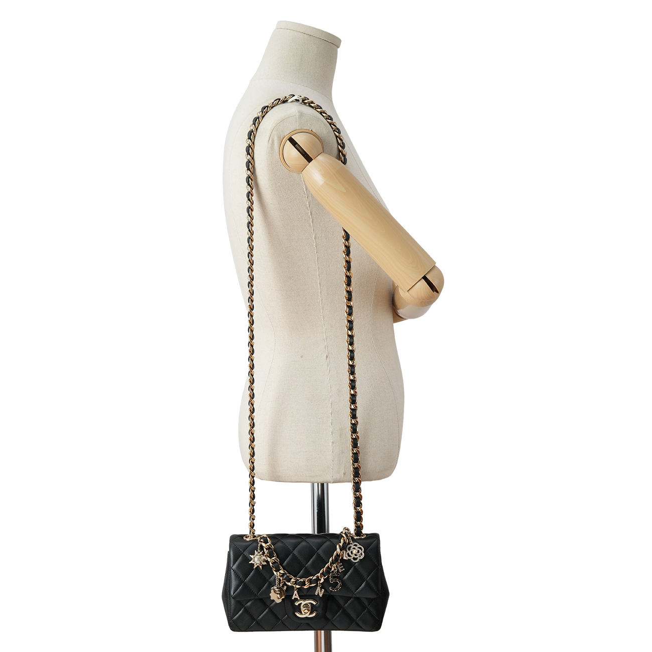 CHANEL(USED)샤넬 AS2326 시즌 램스킨 클래식 뉴미니 체인백