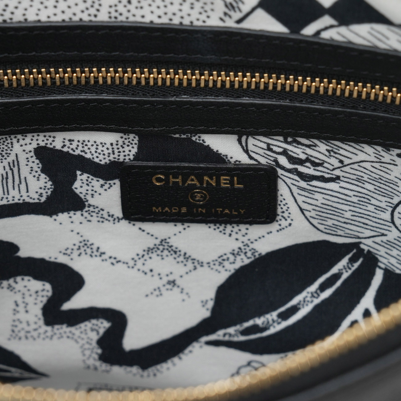 CHANEL(USED)샤넬 A81796 시즌 레더 클러치