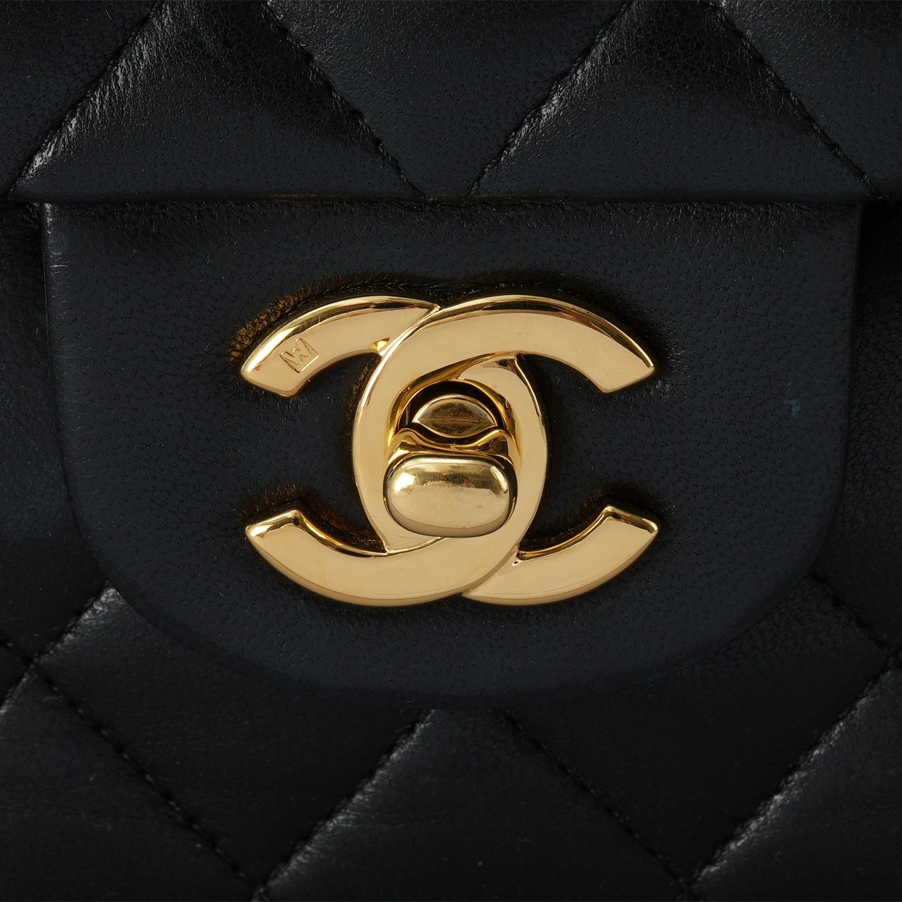 CHANEL(USED)샤넬 클래식 램스킨 미듐