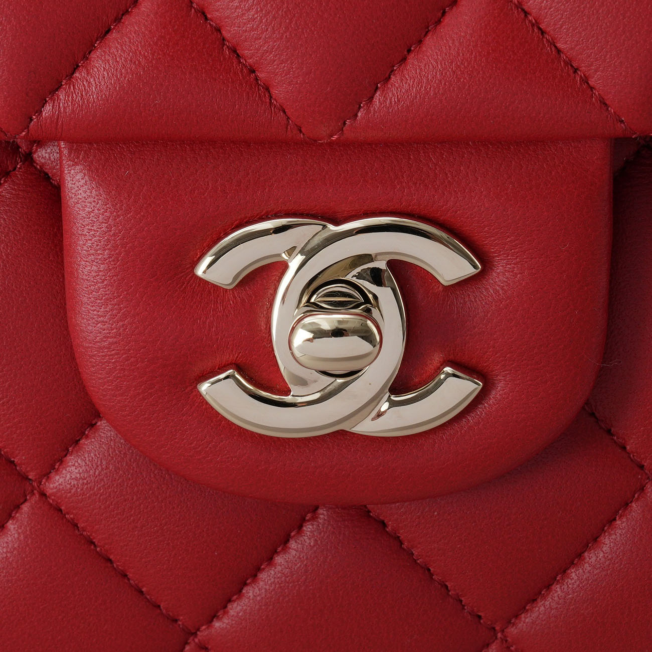 CHANEL(USED)샤넬 램스킨 클래식 플랩 클러치백