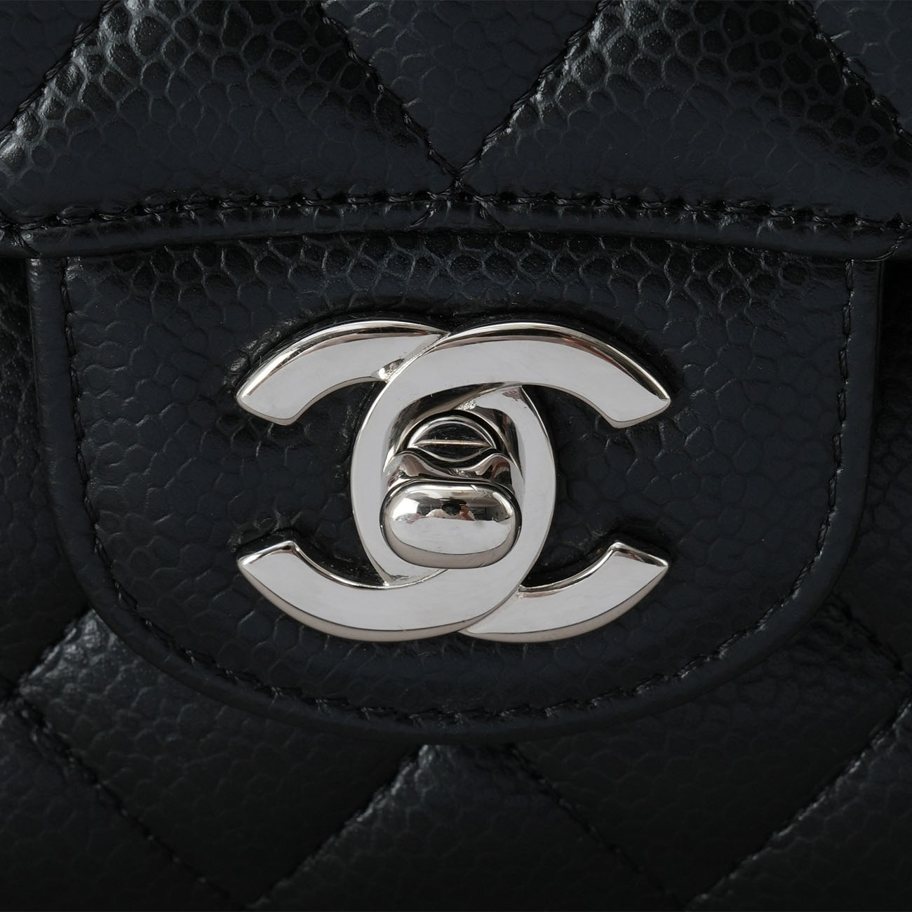 CHANEL(USED)샤넬 캐비어 클래식 미듐 플랩백