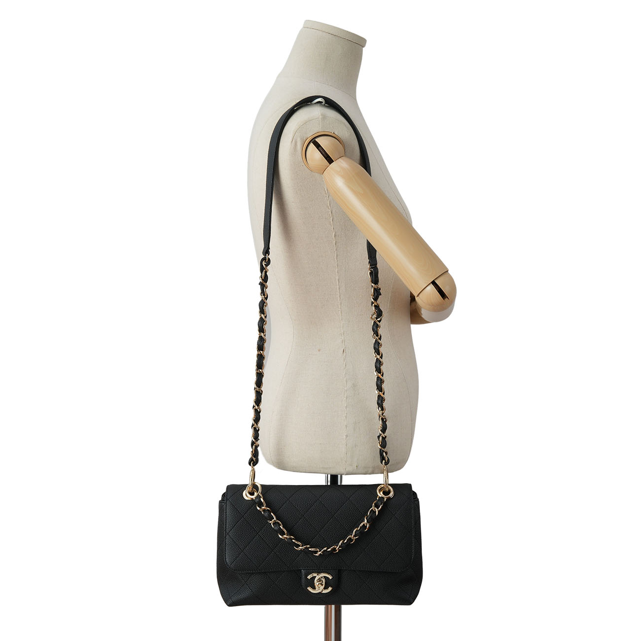 CHANEL(USED)샤넬 시즌 클래식 미듐 플랩백