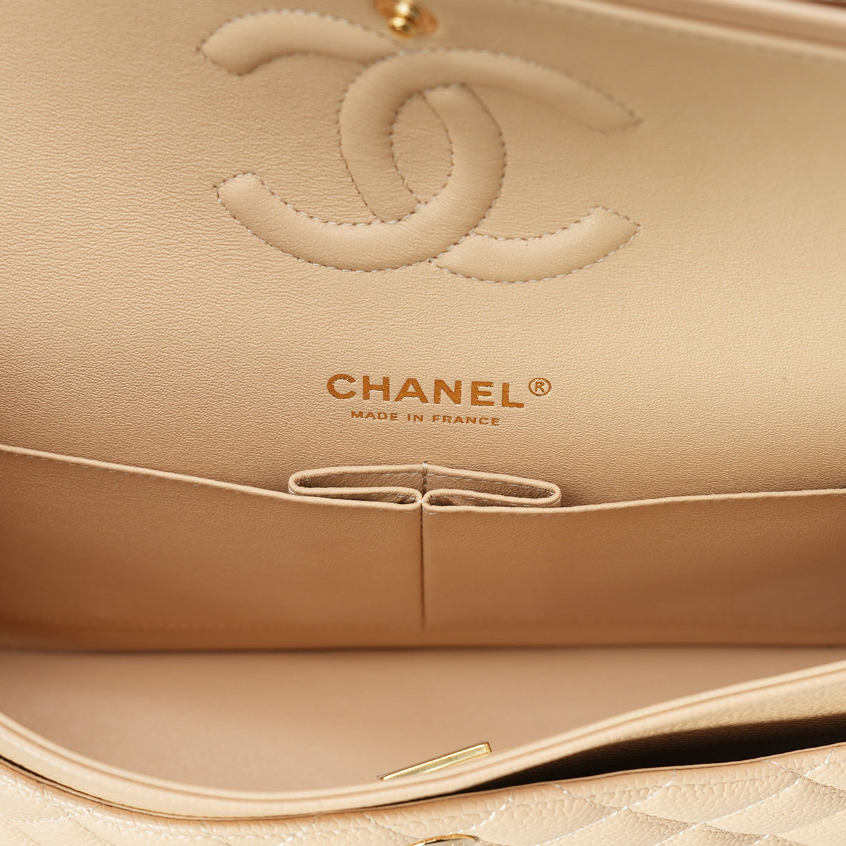 CHANEL(USED)샤넬 캐비어 클래식 미듐 플랩백