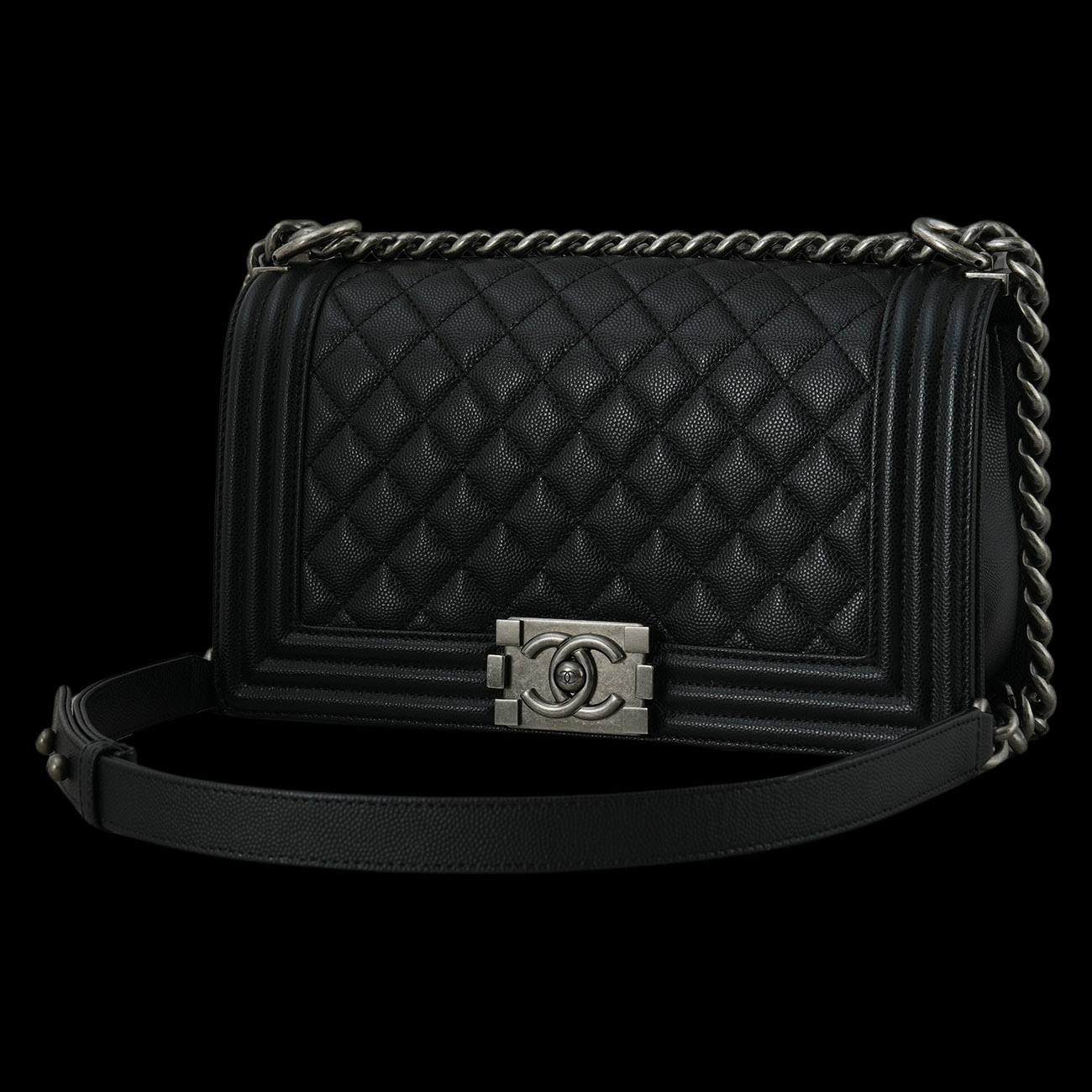CHANEL(USED)샤넬 캐비어 보이샤넬 미듐 플랩백