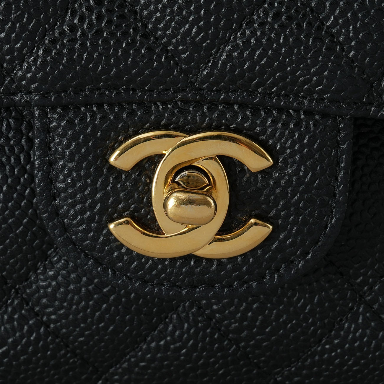 CHANEL(USED)샤넬 클래식 캐비어 미듐 플랩백
