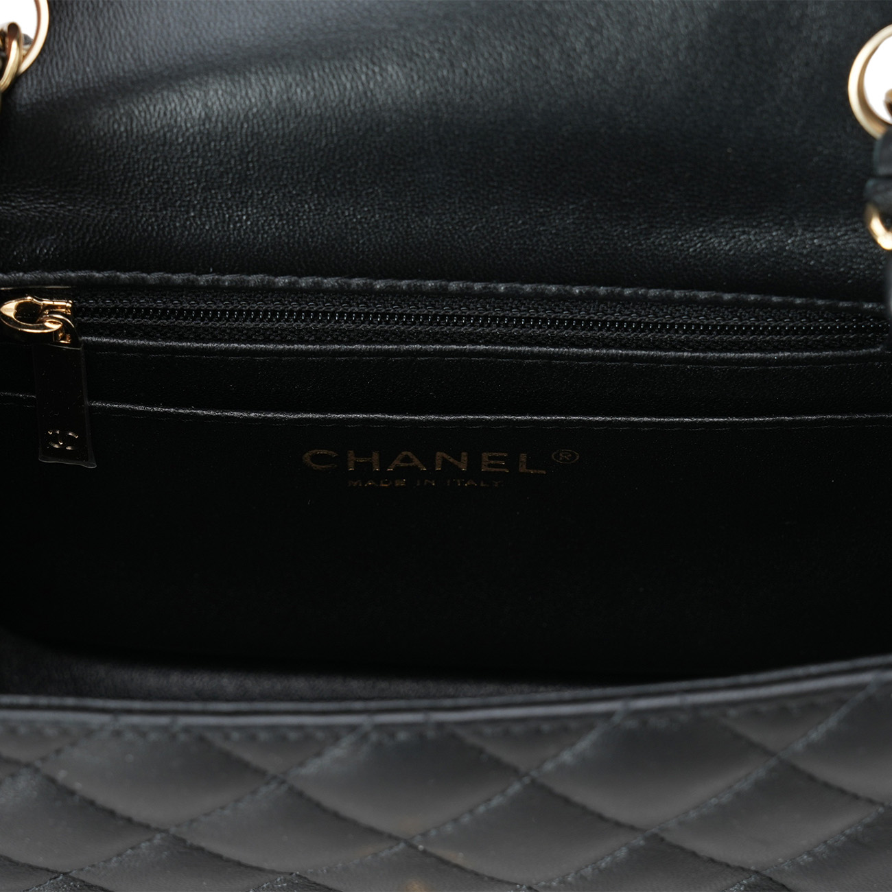 CHANEL(USED)샤넬 A35200 램스킨 클래식 쁘띠삭