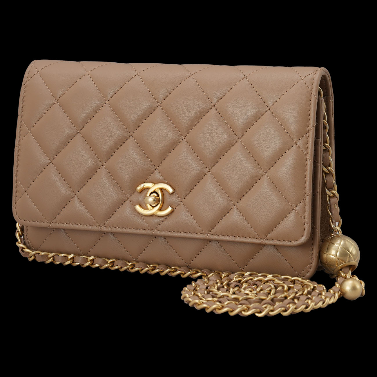 CHANEL(USED)샤넬 AP1450 램스킨 골든볼 WOC