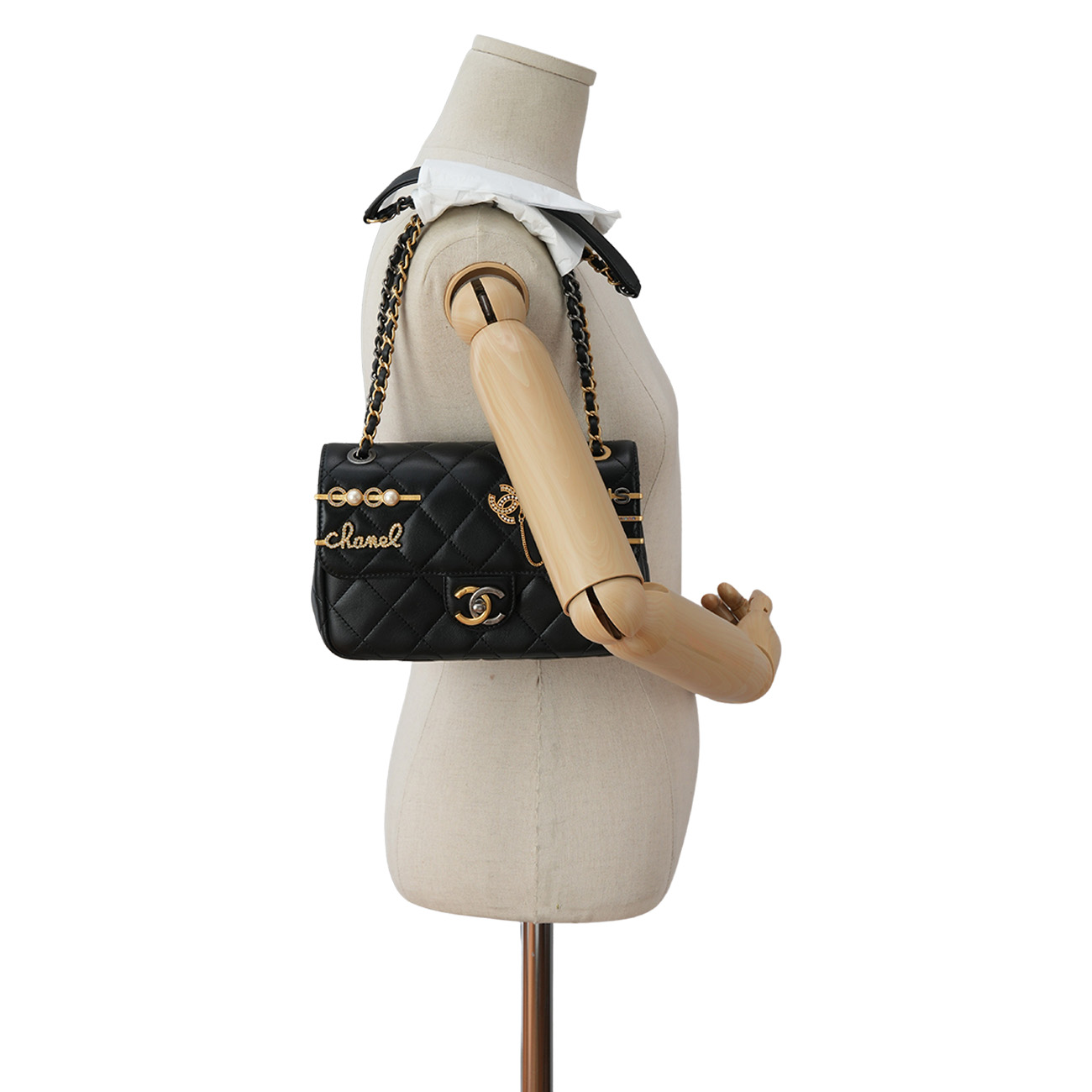 CHANEL(USED)샤넬 코코 파리스 럭키 참 체인 플랩백