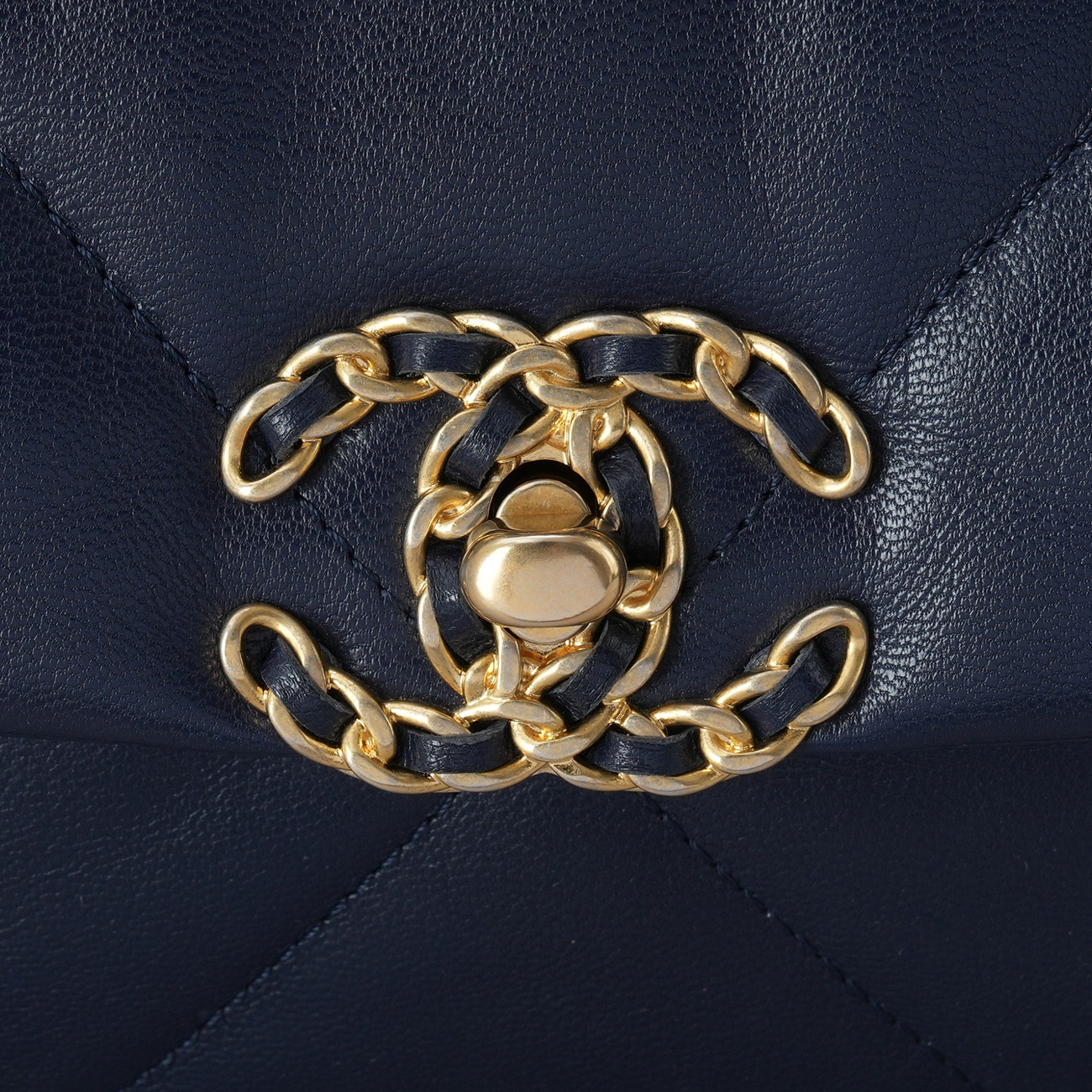 CHANEL(USED)샤넬 19백 미듐