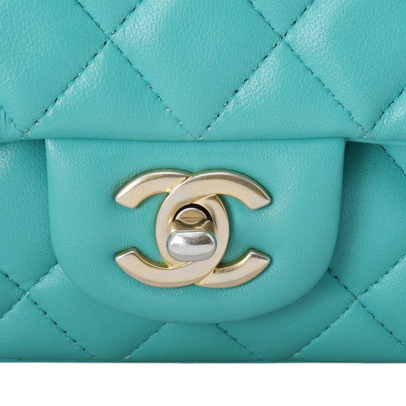 CHANEL(USED)샤넬 A69900 램스킨 클래식 뉴미니 크로스백