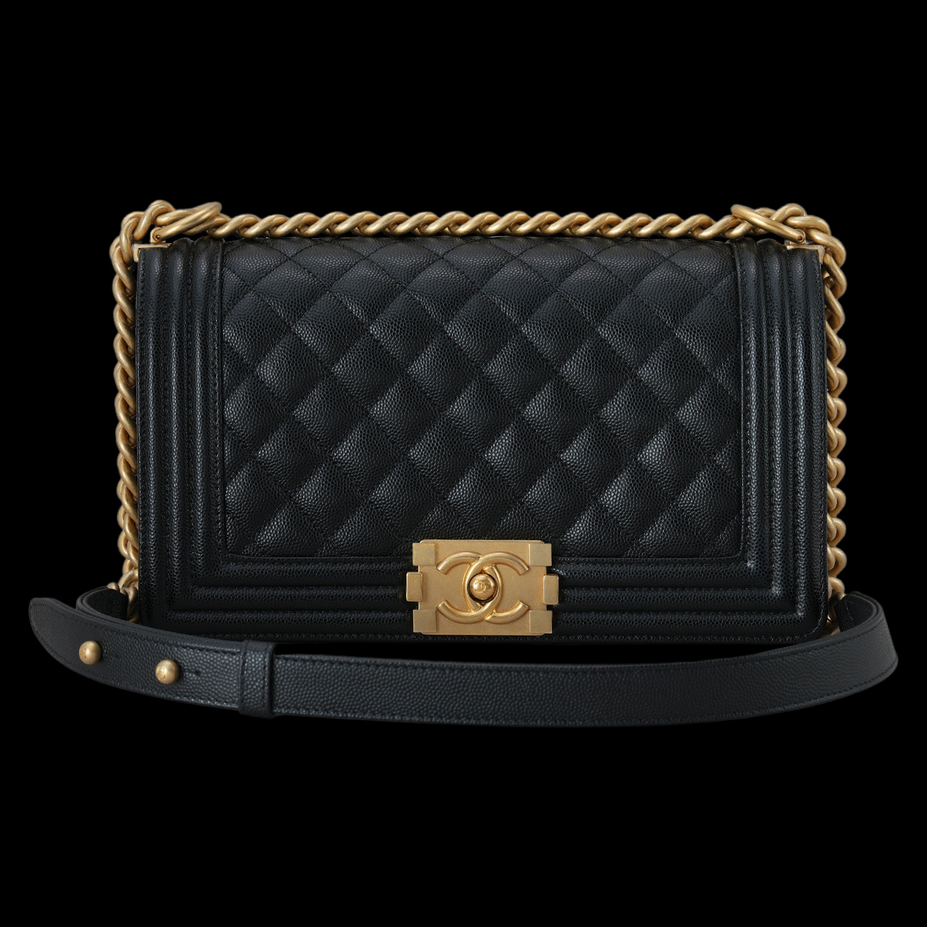 CHANEL(USED)샤넬 A67086 캐비어 보이샤넬 미듐 플랩백