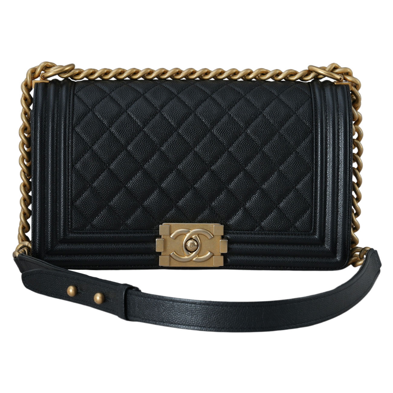 CHANEL(USED)샤넬 캐비어 보이샤넬 미듐 플랩백