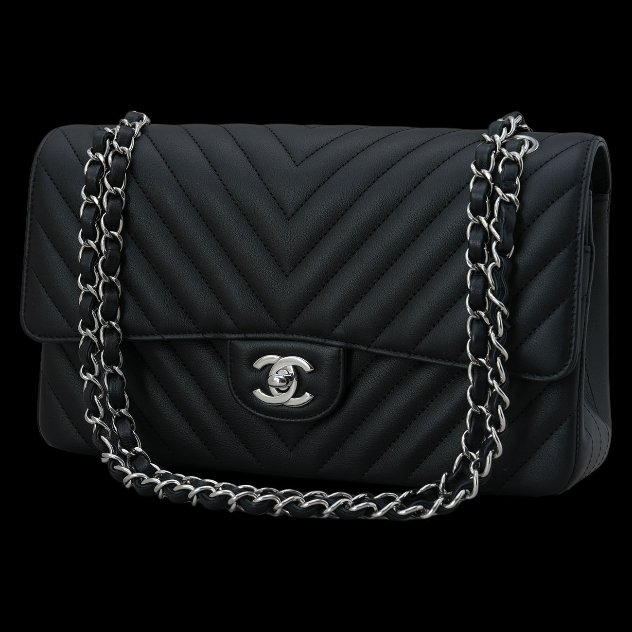 CHANEL(USED)샤넬 클래식 미듐 쉐브론 플랩백