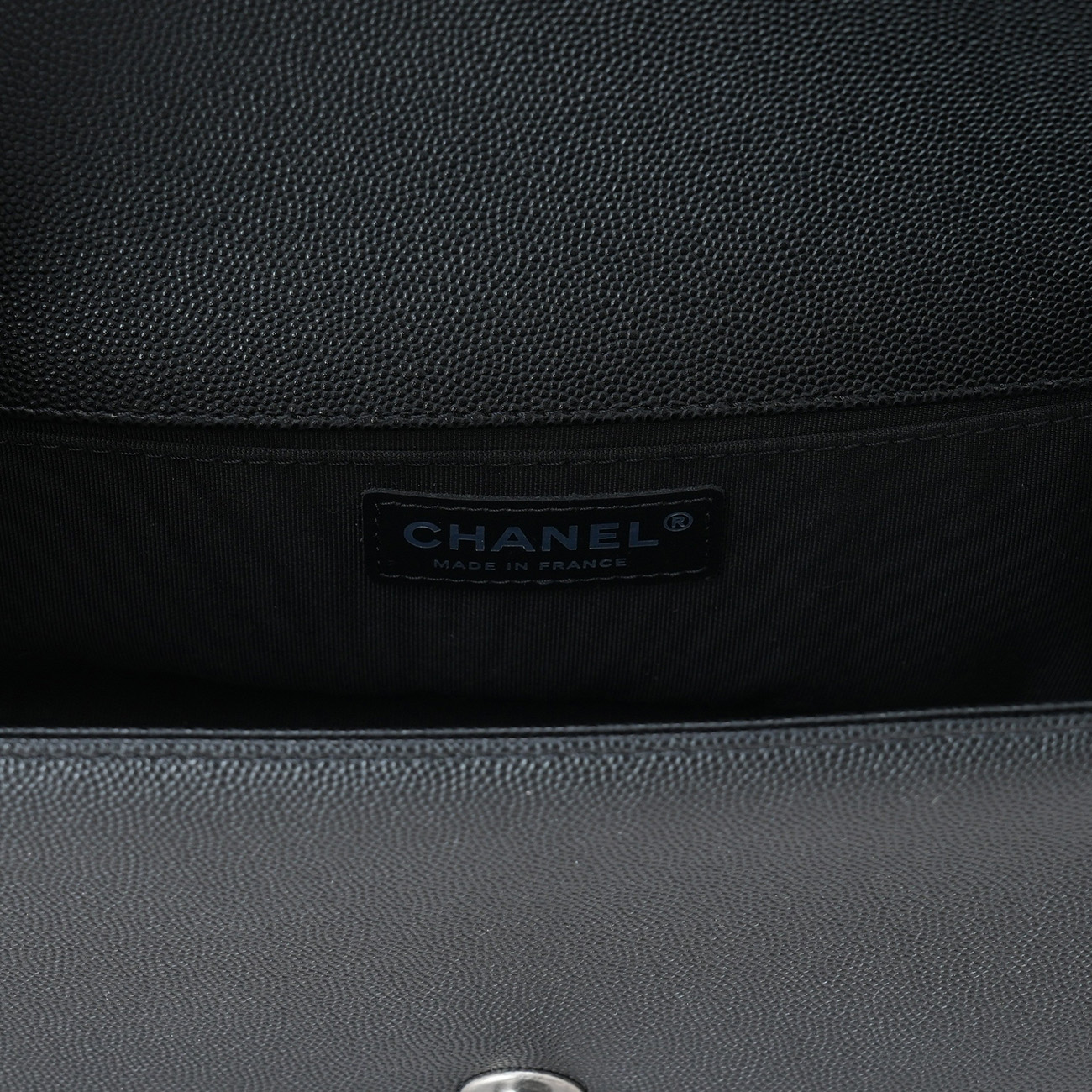 CHANEL(USED)샤넬 캐비어 보이샤넬 미듐 플랩백