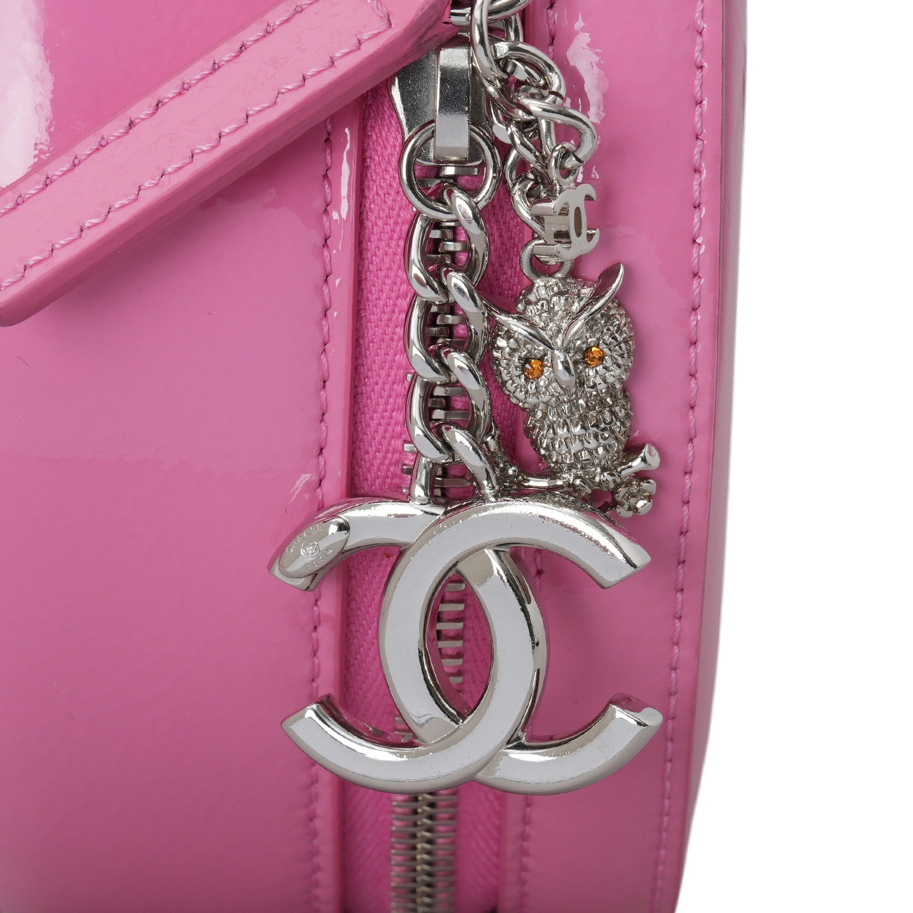 CHANEL(USED)샤넬 페이던트 시즌 라운드 체인 크로스백
