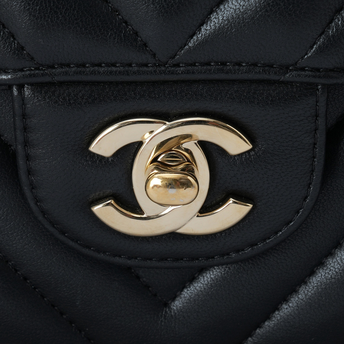 CHANEL(USED)샤넬 쉐브론 클래식 스몰 플랩백