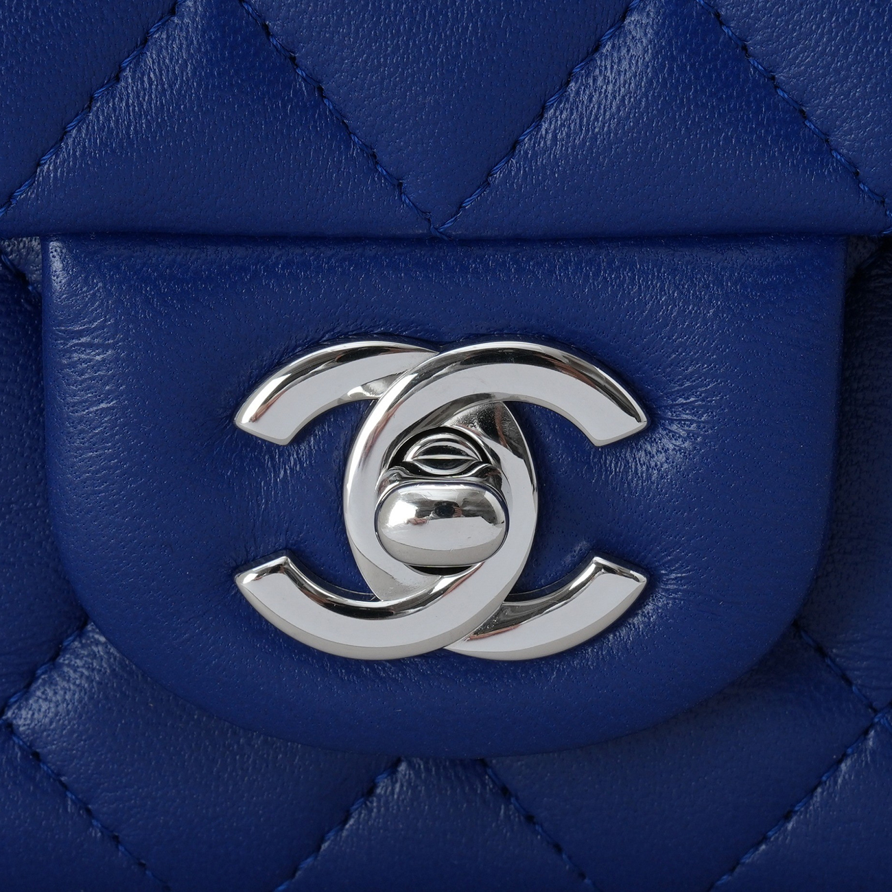 CHANEL(NEW)샤넬 A69900 램스킨 클래식 뉴미니 크로스백 (새상품) NEW PRODUCT