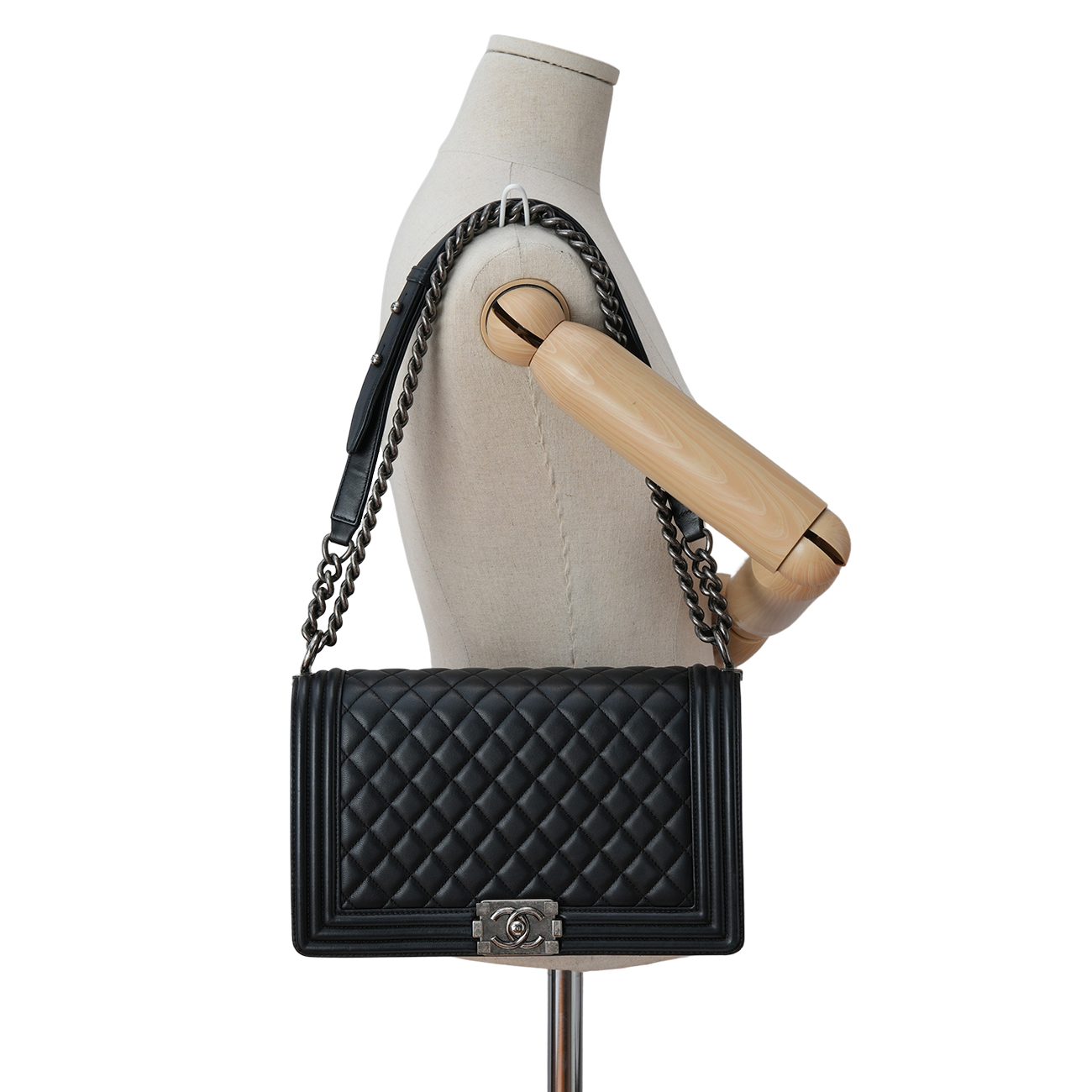 CHANEL(USED)샤넬 보이샤넬 뉴미듐 플랩백