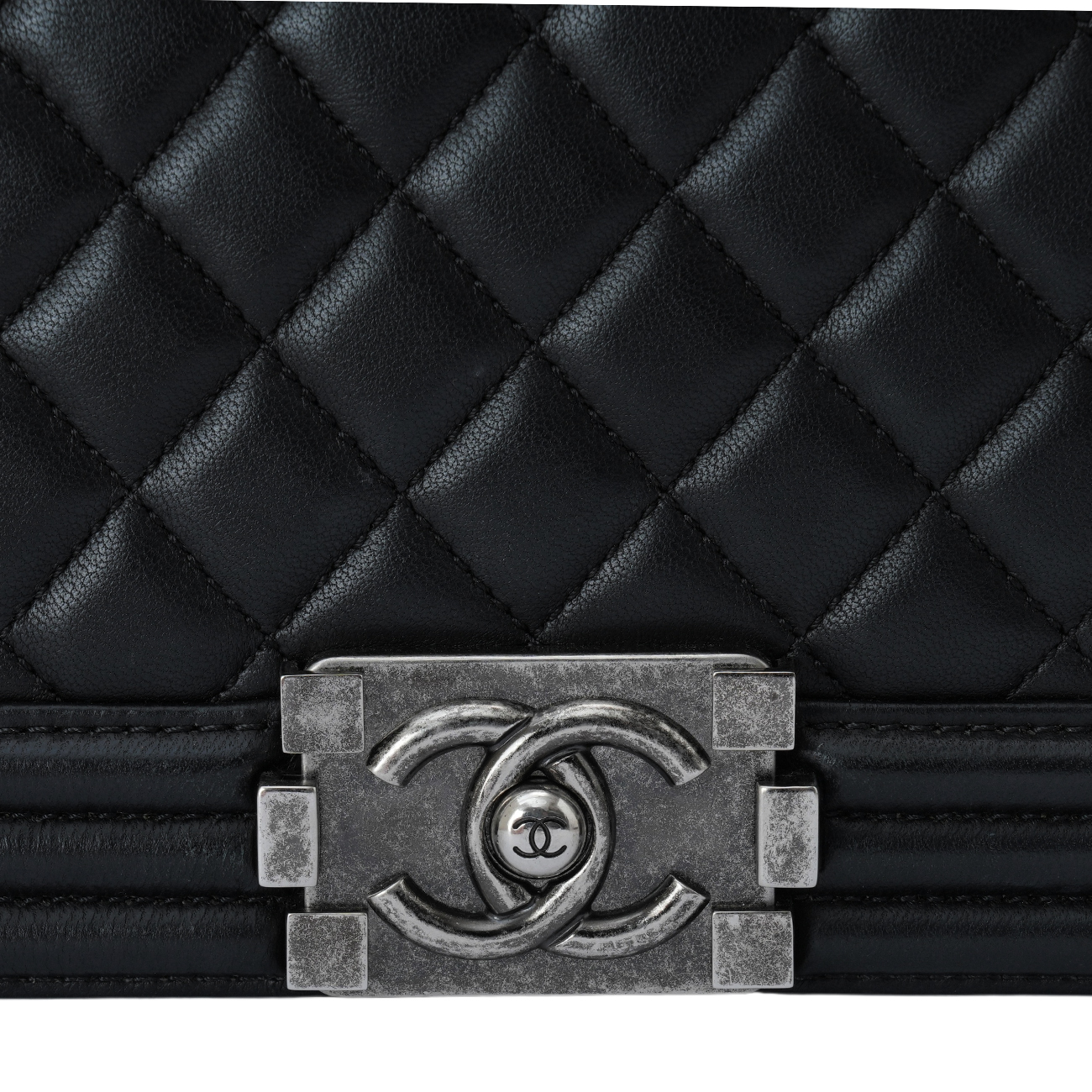 CHANEL(USED)샤넬 보이샤넬 뉴미듐 플랩백