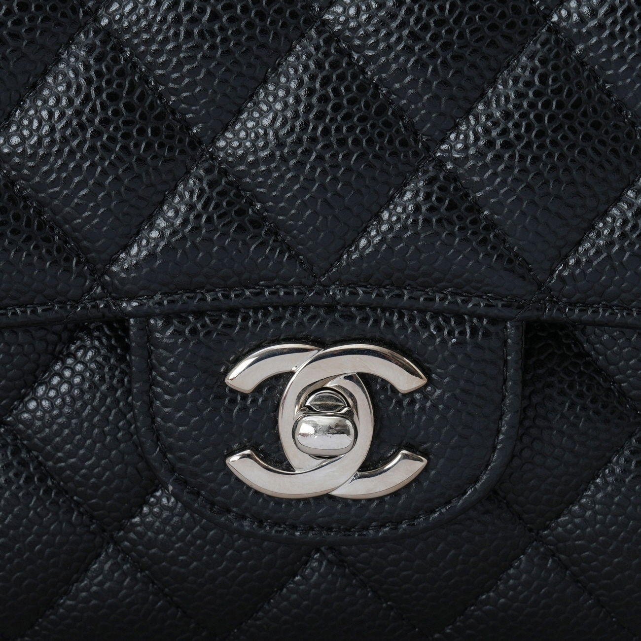 CHANEL(USED)샤넬 캐비어 클래식 미듐 플랩백