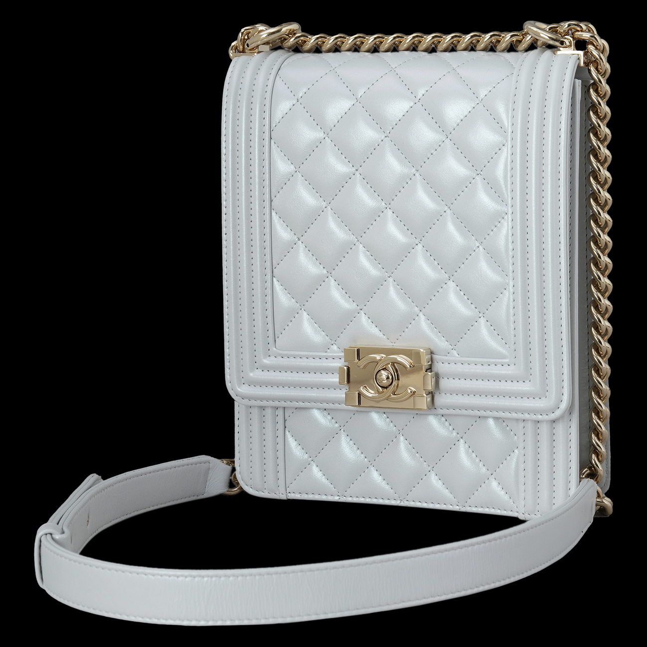CHANEL(USED)샤넬 AS0130 보이샤넬 사첼백