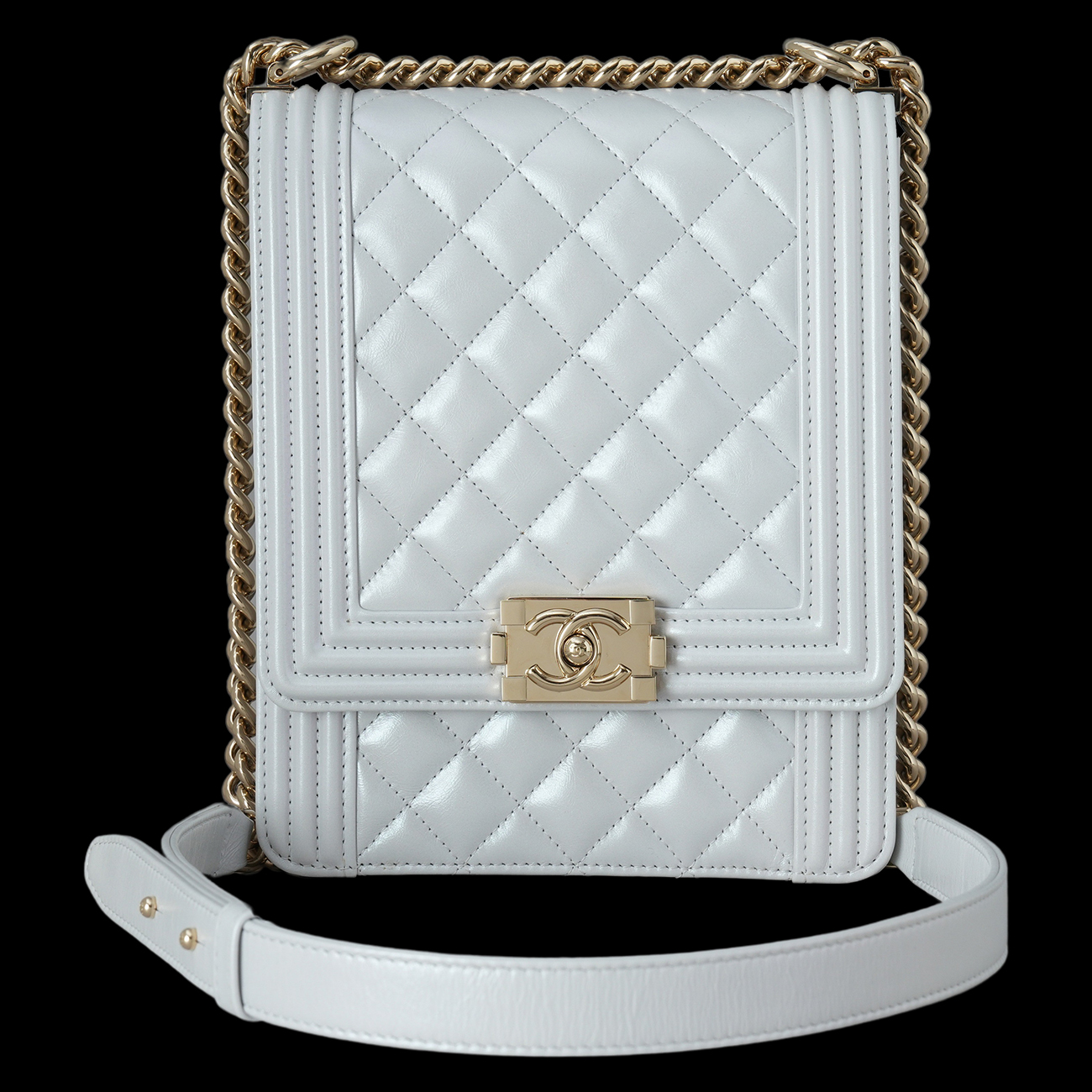 CHANEL(USED)샤넬 AS0130 보이샤넬 사첼백