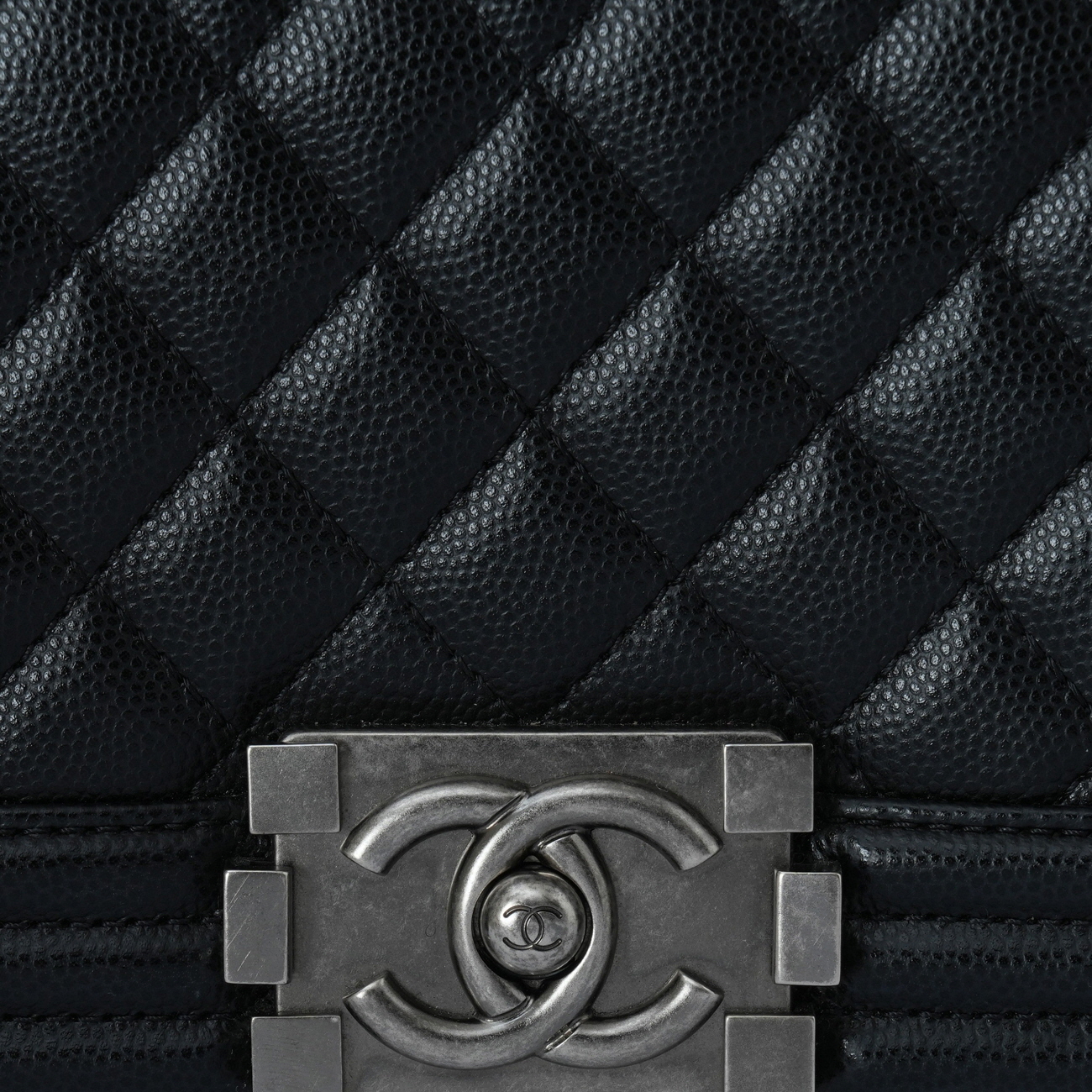 CHANEL(USED)샤넬 캐비어 보이샤넬 미듐 플랩백