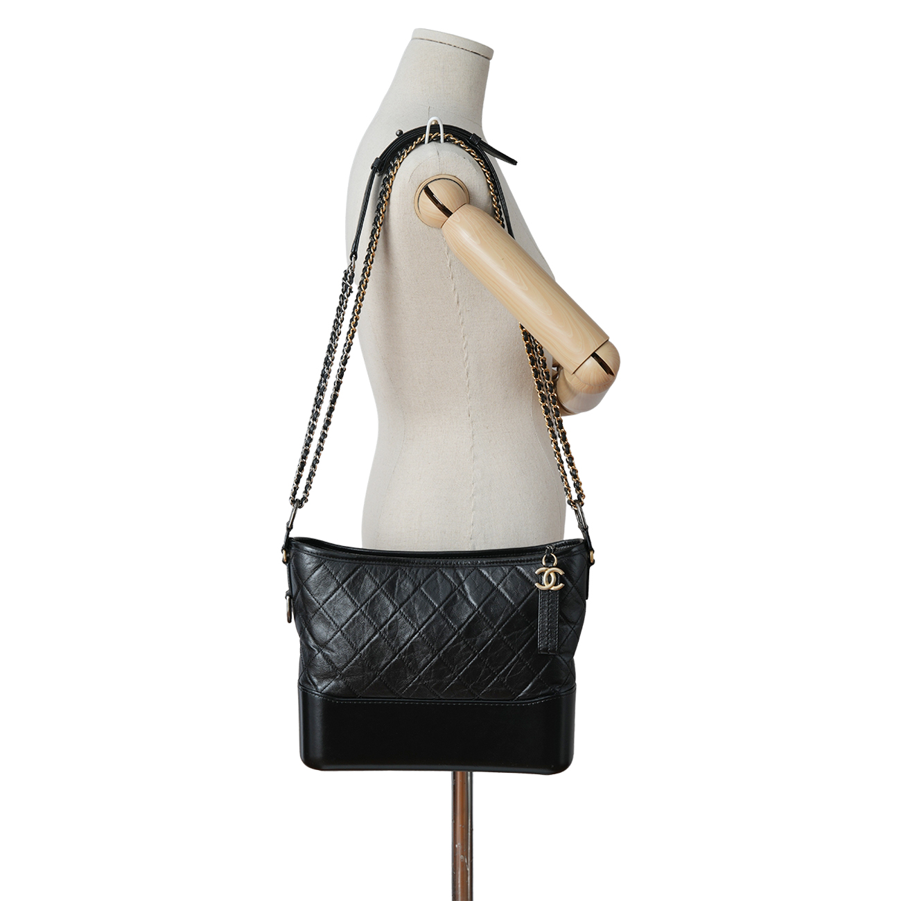 CHANEL(USED)샤넬 A93824 가브리엘 호보 미듐
