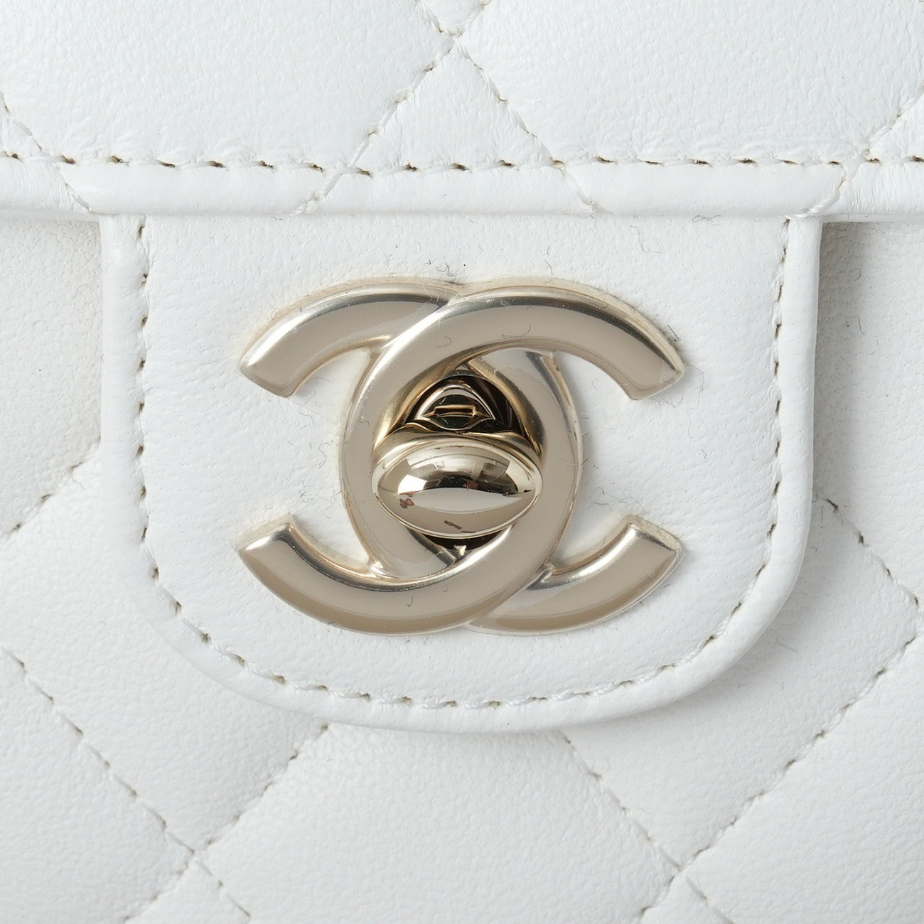 CHANEL(USED)샤넬 AP2784 램스킨 하트백 스몰