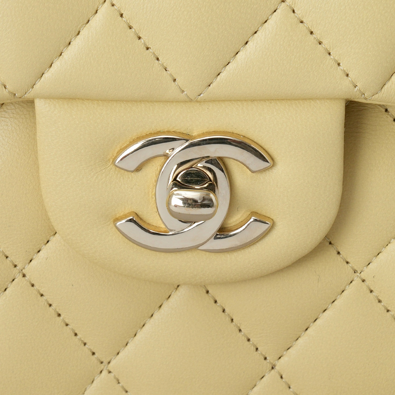 CHANEL(USED)샤넬 램스킨 클래식 스몰 플랩백