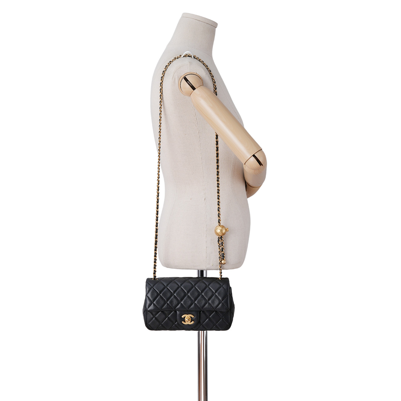 CHANEL(USED)샤넬 클래식 뉴미니 골든볼