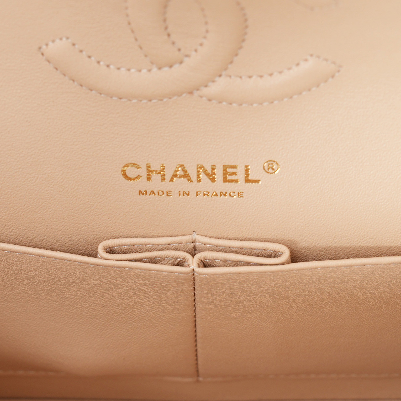 CHANEL(USED)샤넬 램스킨 클래식 미듐 플랩백