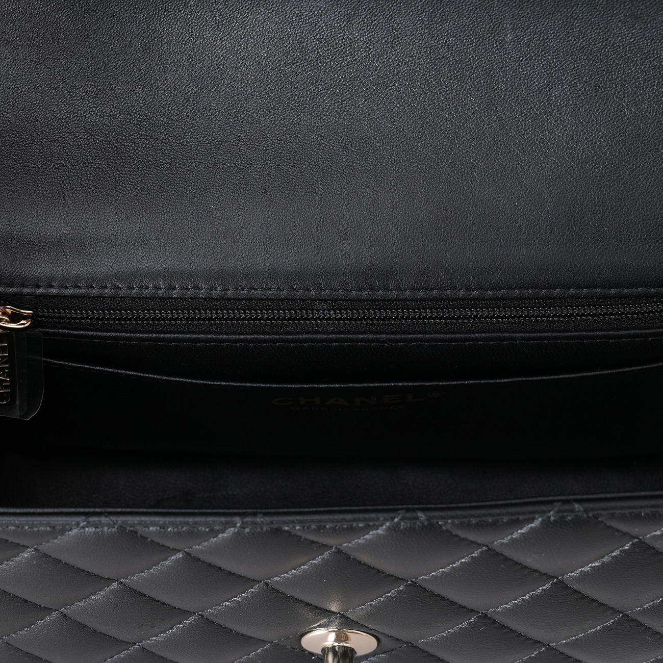 CHANEL(USED)샤넬 클래식 뉴미니 탑핸들