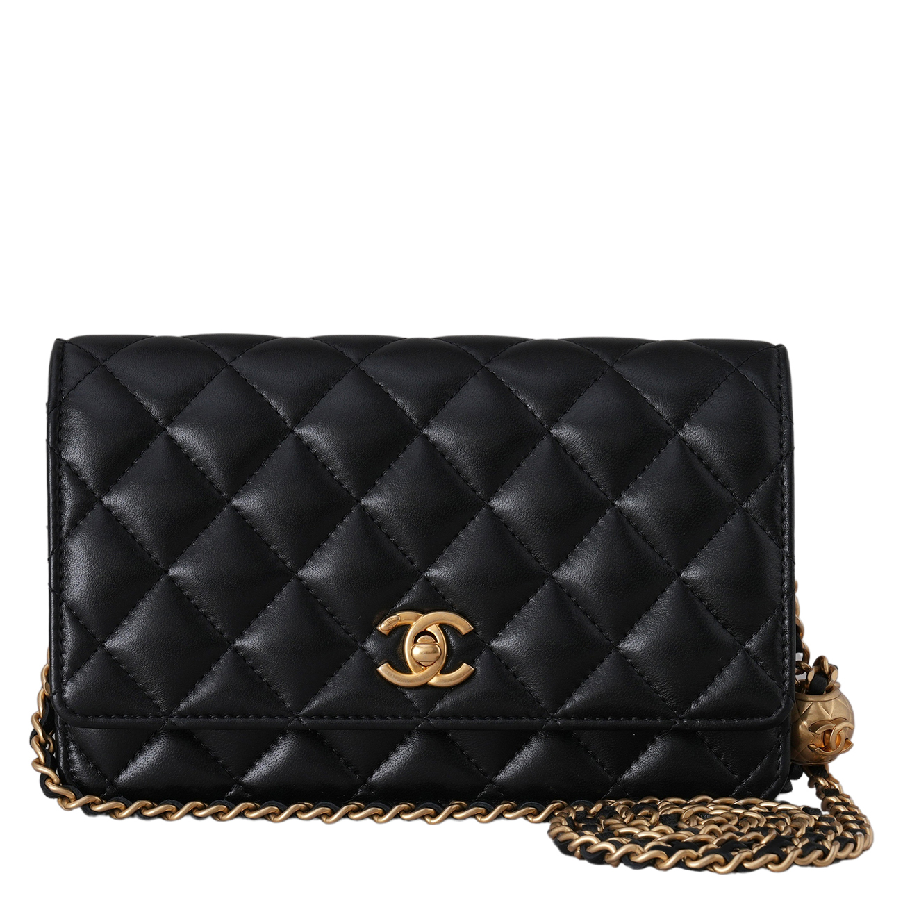 CHANEL(USED)샤넬 AP1450 램스킨 골든볼 WOC