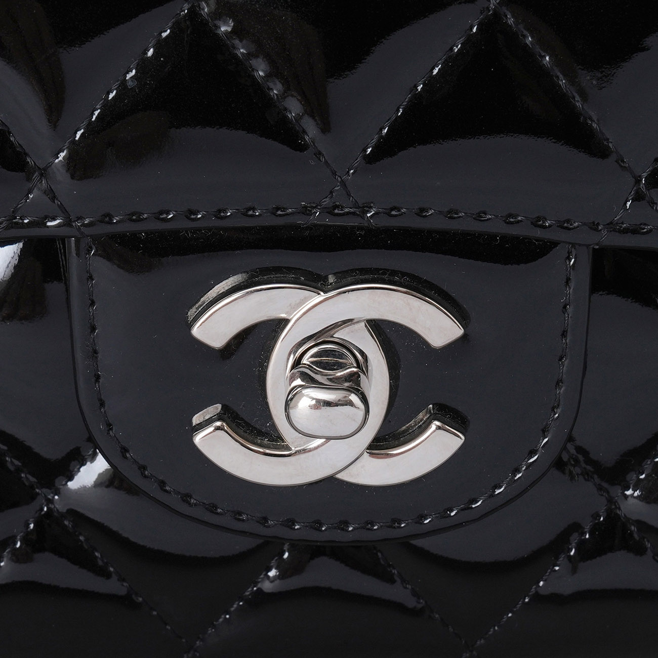 CHANEL(USED)샤넬 페이던트 클래식 미듐 플랩백